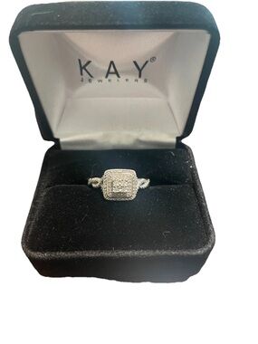 Kay jewelers Diamond Halo Engagent Ring White  Size 7 - Silver 925